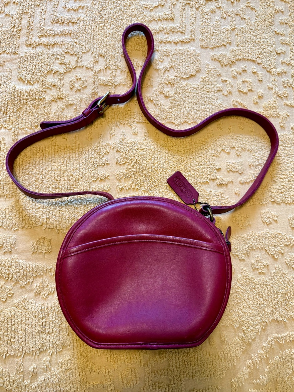 Rare Coach Chester Red Leather Round Crossbody Bag #9901